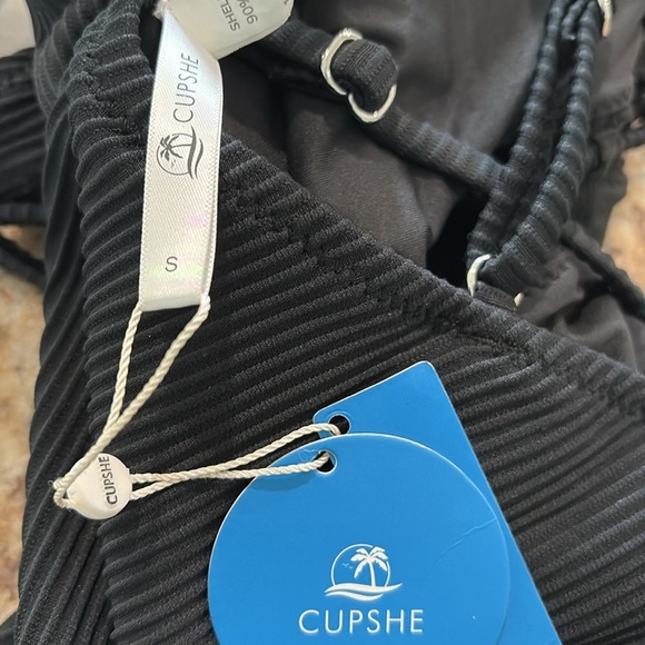 CUPSHE Black Ribbed V-neck lace up one piece swimsuit small NEW - Picture 9 of 9